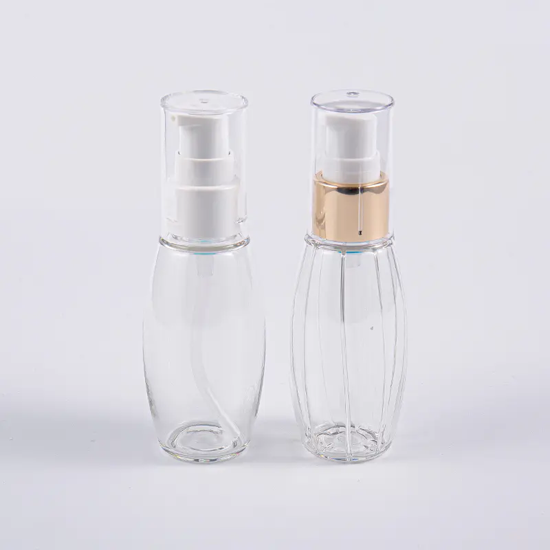 Na putovanju koristite bočicu kuglastog oblika PETG s pumpicom od 50 ml