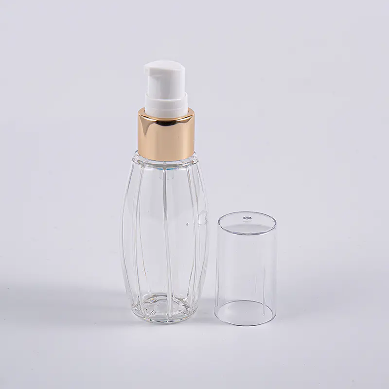 Na putovanju koristite bočicu kuglastog oblika PETG s pumpicom od 50 ml