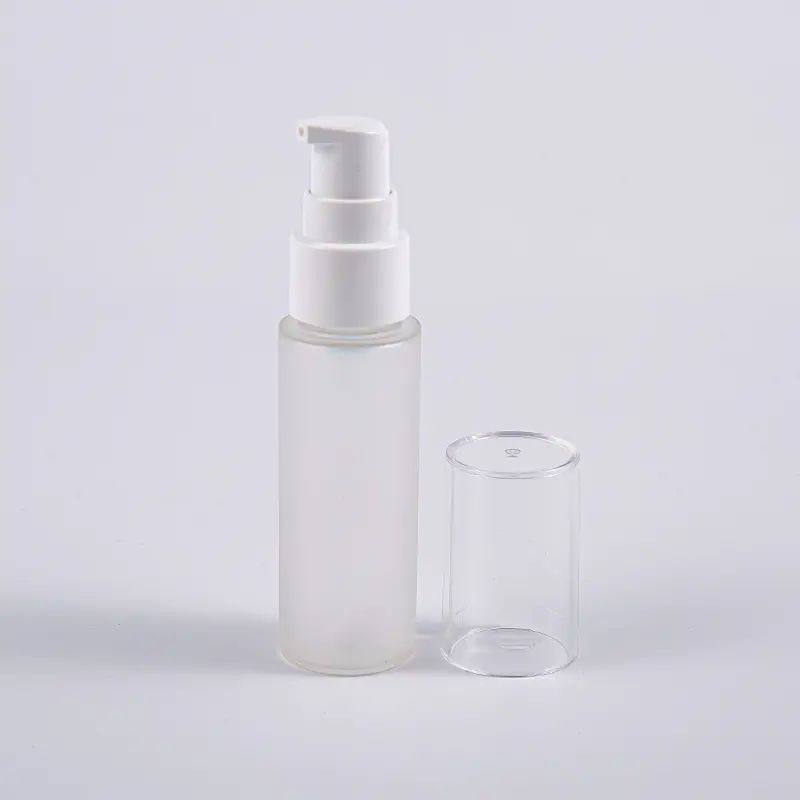 Okrugla boca PETG losiona od 30 ml raznih boja s pumpicom za upotrebu na putovanju