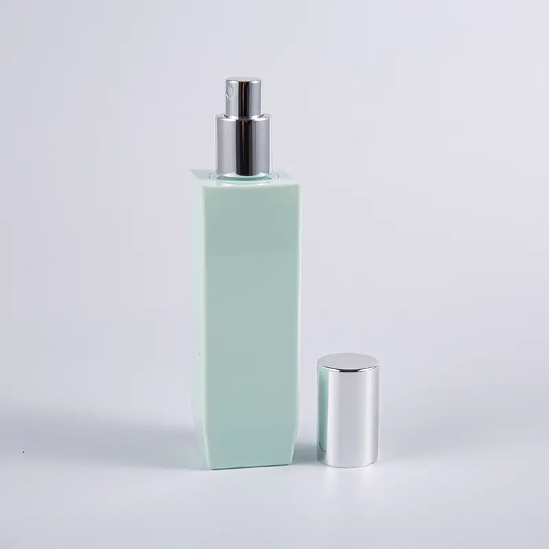 Boca za losion s debelim zidom od PETG-a s višestrukim opcijama kvadratnog oblika od 150 ml s aluminijskim čepom na pumpicu 
